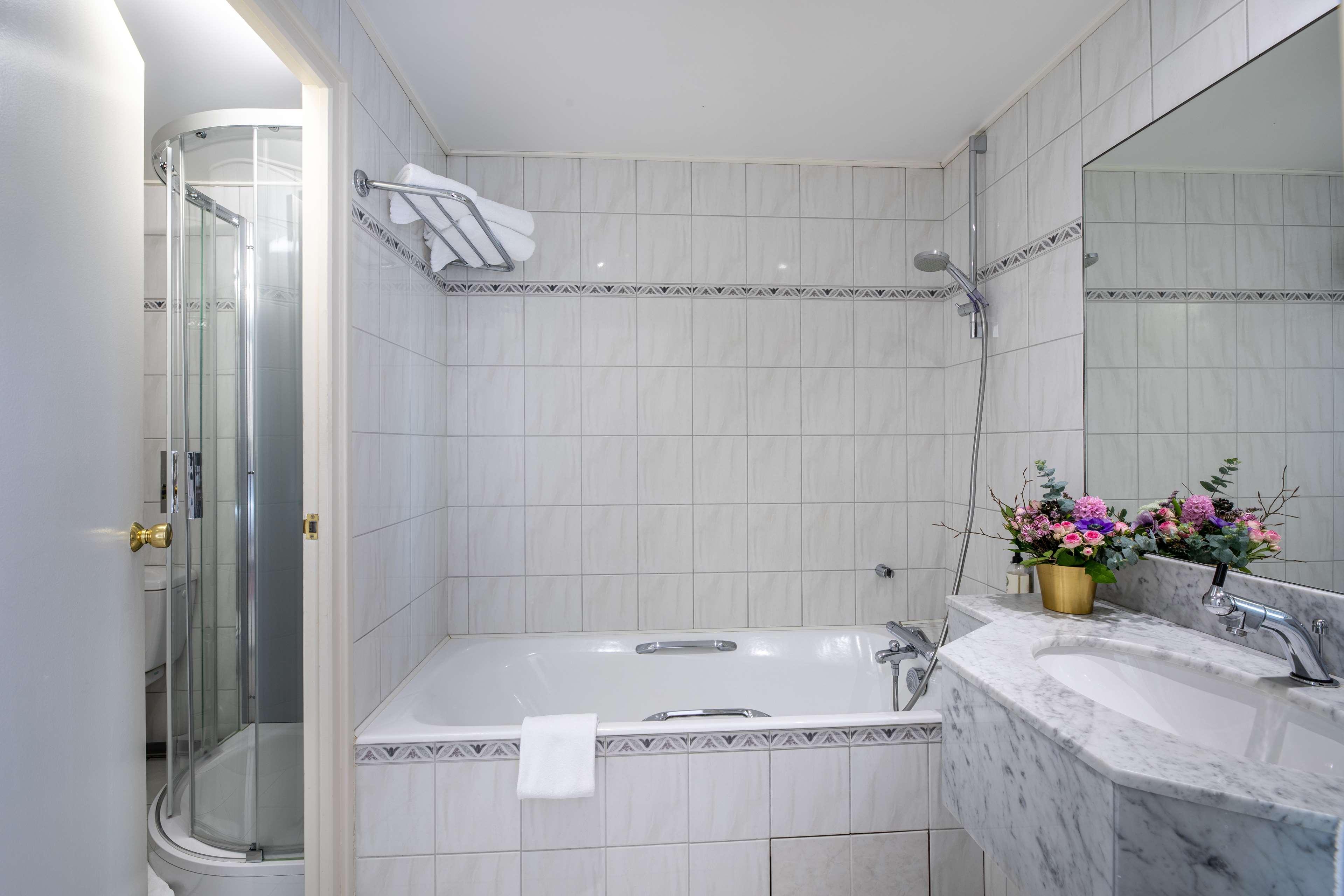 Best Western Grand Hotel De Bordeaux Aurillac Exterior foto